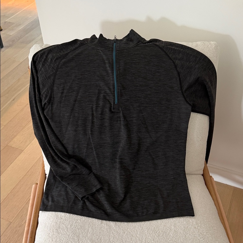 Men's Dark Grey Lululemon Half-Zip Pullover Top